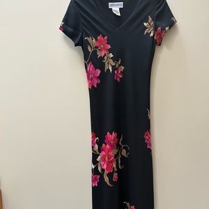 Jessica Howard black with bold flower print, lined maxi dress size 12
